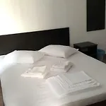 Guest house εllada 3*