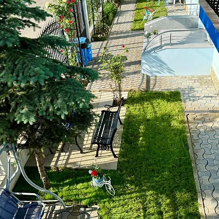 εllada 3* Costineşti