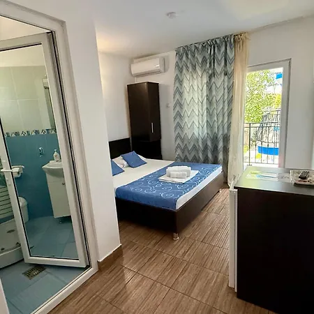 εllada Guest house
