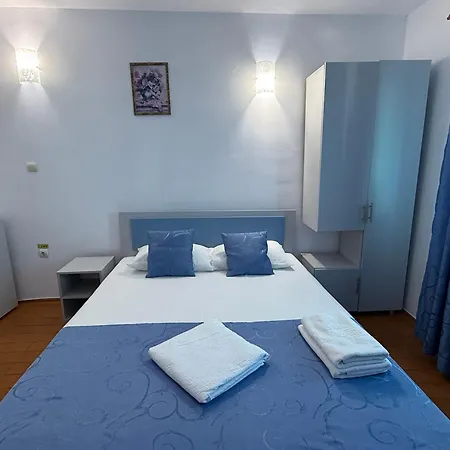 εllada Guest house