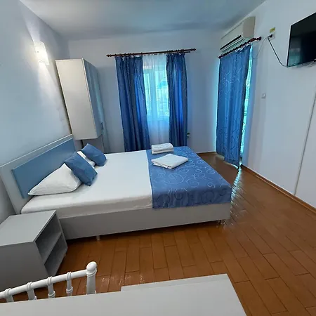εllada 3* Costinesti